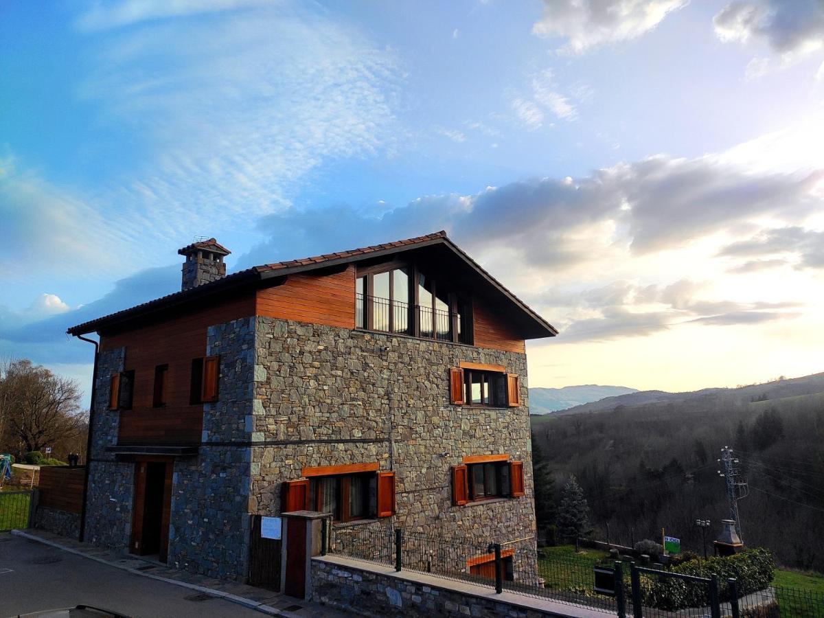 Allotjaments Paratge Fabas Molló Buitenkant foto