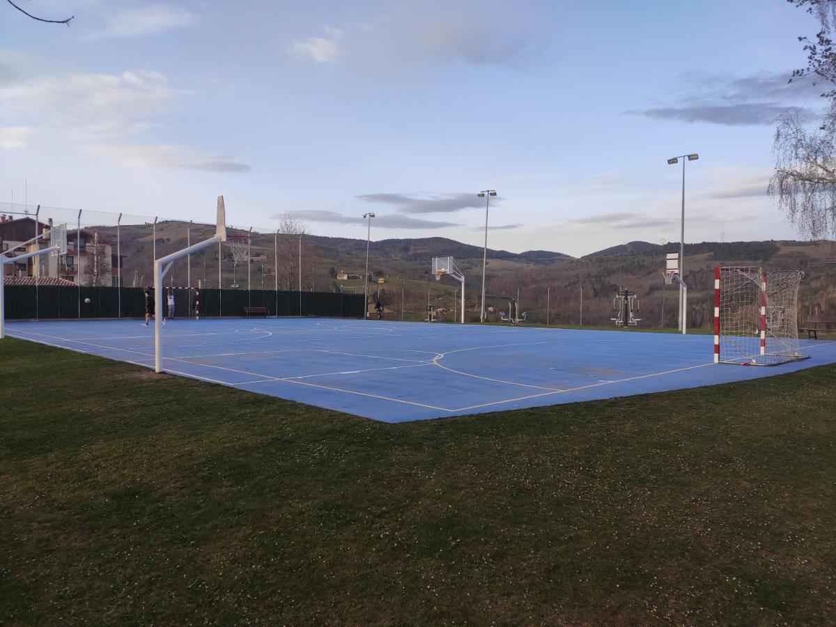 Allotjaments Paratge Fabas Molló Buitenkant foto